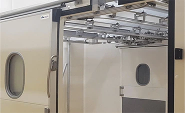 Portes isothermes pour utilisations intensives en intérieur ou en extérieur, entrepôts, chambres de stockage, salles de travail ...