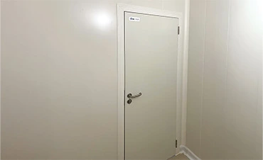 Porte de service cadre pcv pour cuisines, laboratoires, abattoirs et dans ambiances humides ou à nettoyage intensif, cloisons du midi